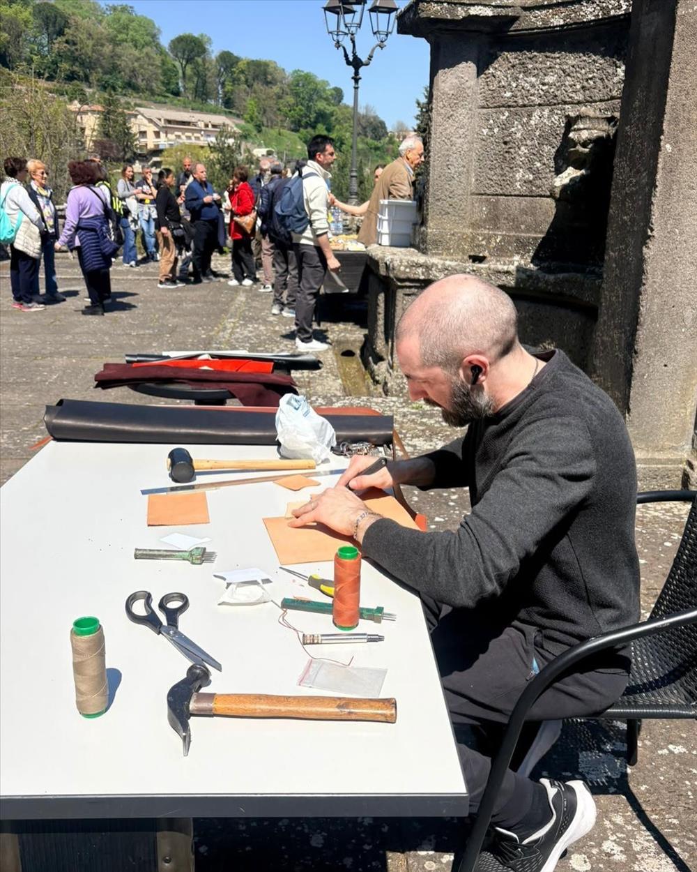 Le mani raccontano – Pelle, fotografia e sapori di Soriano